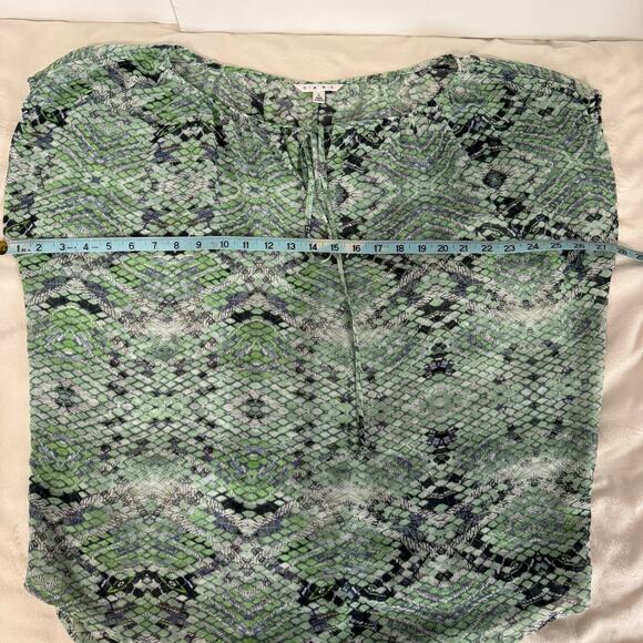 Cabi Style 746 Green Blue Short Sleeve Sheer Blouse Size Large - Picture 8 of 10